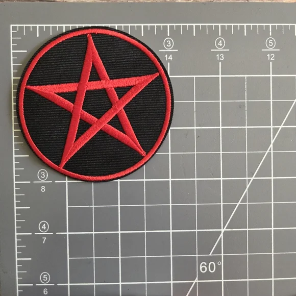 Pentagram Star Red And Black Witch Wicca Goth Iron On Patch - Picture 2 of 2